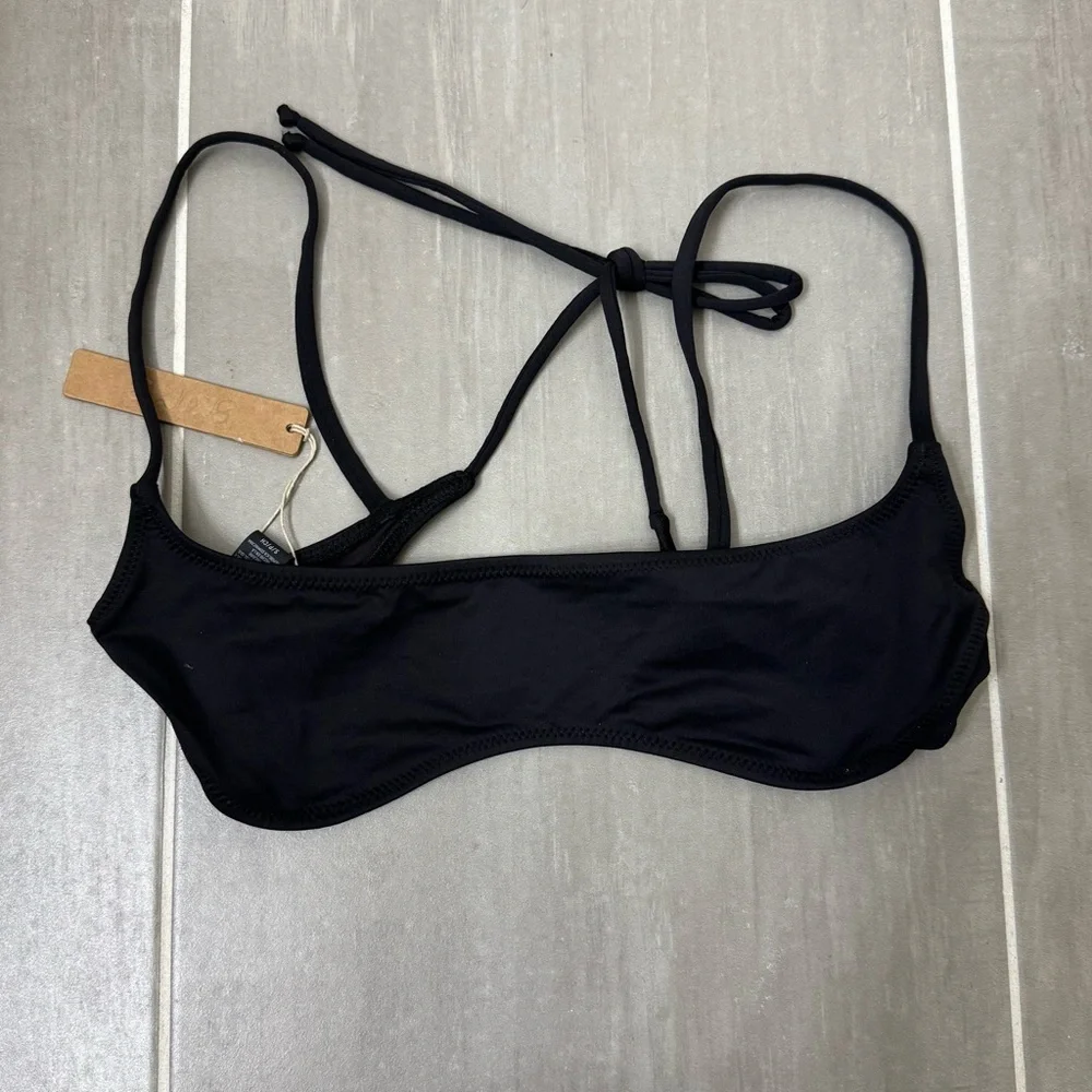 SKIMS SWIM MICRO SCOOP BIKINI TOP IN ONYX